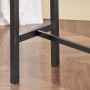 Detailaufnahme: Schwarzes Metallgestell des SoBuy Bartisch-Sets auf Holzboden.