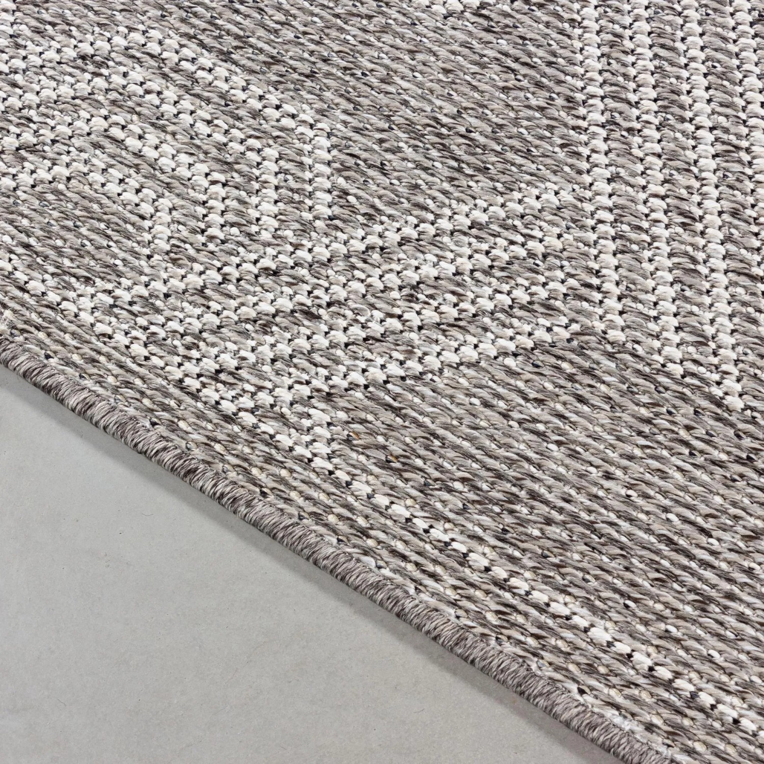 Detailansicht: Ayyildiz In- und Outdoor-Teppich Aruba, grau mit geometrischem Muster.