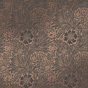 Graue William Morris Vliestapete mit floralem Marigold-Muster und Kupfer-Metallic-Akzenten.
