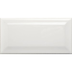 Weiße, glänzende Metro Wandfliese aus Steingut, 7,5x15 cm, für Bad & Küche.