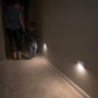 Mr.Beams MB710: Batterieleuchte mit Sensor als Nachtlicht im Flur.