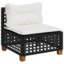 Schwarzes vidaXL Gartensofa aus Rattan mit cremeweißen Kissen, Teil einer 5-tlg. Gartenmöbel-Garnitur.