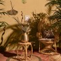 Runder Beistelltisch Safari Lodge aus Rattan, 45 cm hoch, in Natur. Dekorative Ablage im Safari-Stil.