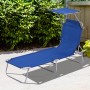 Blaue Outsunny Sonnenliege mit Dach, klappbar und bis 120 kg belastbar.