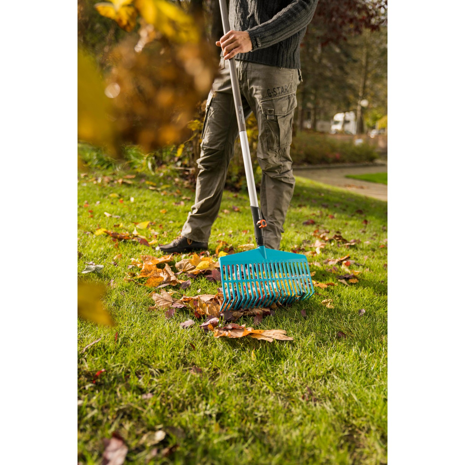 Gardena CombisystemKomplettangebot mit Besen, Rechen und Stiel kaufen