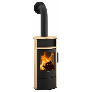 Justus Kaminofen Island 5 2.0 mit Sandstein-Verkleidung, 5 kW Leistung. Kaminofen für gemütliche Wärme.