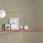 Barock Tapete in Beige und Gold mit schimmerndem Ornament-Muster von PROFHOME.