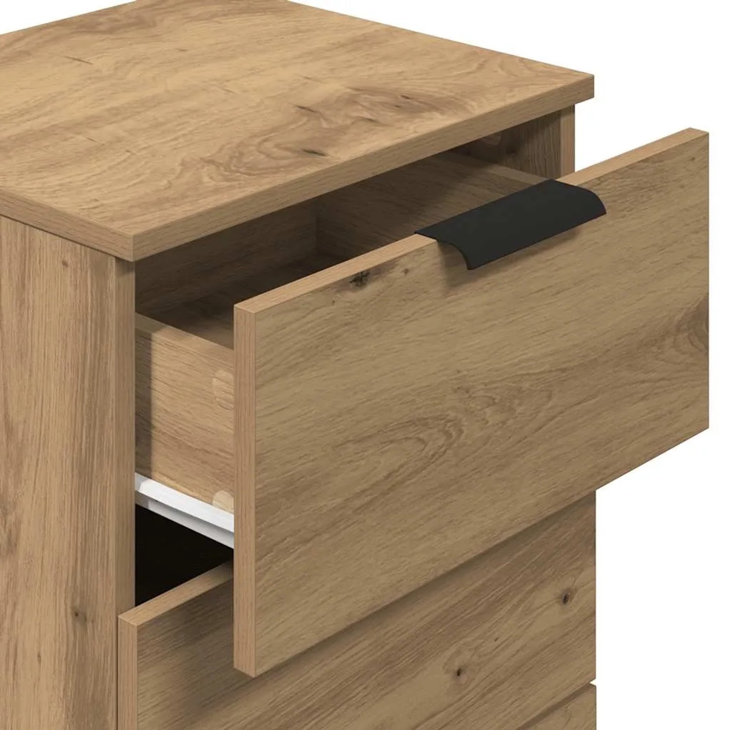 Detailansicht eines Nachttisches in Artisan-Eiche. Eine Schublade mit schwarzem Griff ist geöffnet. Gefertigt aus Holzwerkstoff.