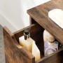Detailaufnahme: Songmics Badezimmerschrank Hanis, braun, mit offenen Schubladen und Badutensilien.