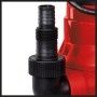 Detailaufnahme: Einhell GC-DP 6935 LL Schmutzwasserpumpe, schwarzer Schlauchanschluss.