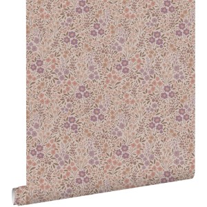 Dekorative Vliestapete mit zartem Blumenmuster in Aubergineviolett, Rosa und Beige für stilvolle Wandgestaltung.