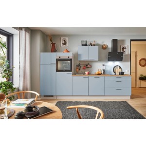 Pino Küchenzeile 340 cm in Pastellblau mit Geräteschränken und Eichen-Arbeitsplatte.