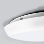 Weiße, runde Arcchio LED Deckenleuchte Augustin für Bad, Detailansicht.