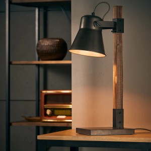 Schwarze Brilliant Tischleuchte Plow aus Stahl und Holz, Design-Tischlampe für den Innenbereich.