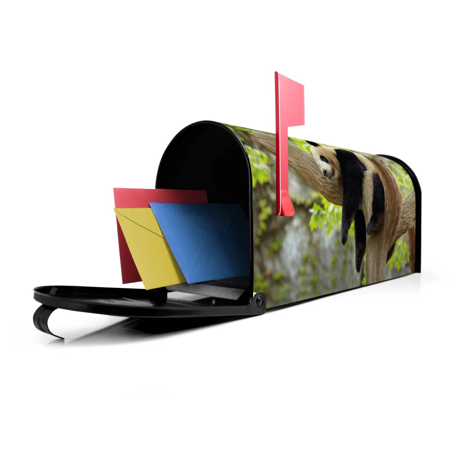 Schwarzer US Briefkasten mit Panda Motiv, offene Klappe mit Briefen. Ideal für Postempfang mit Stil.