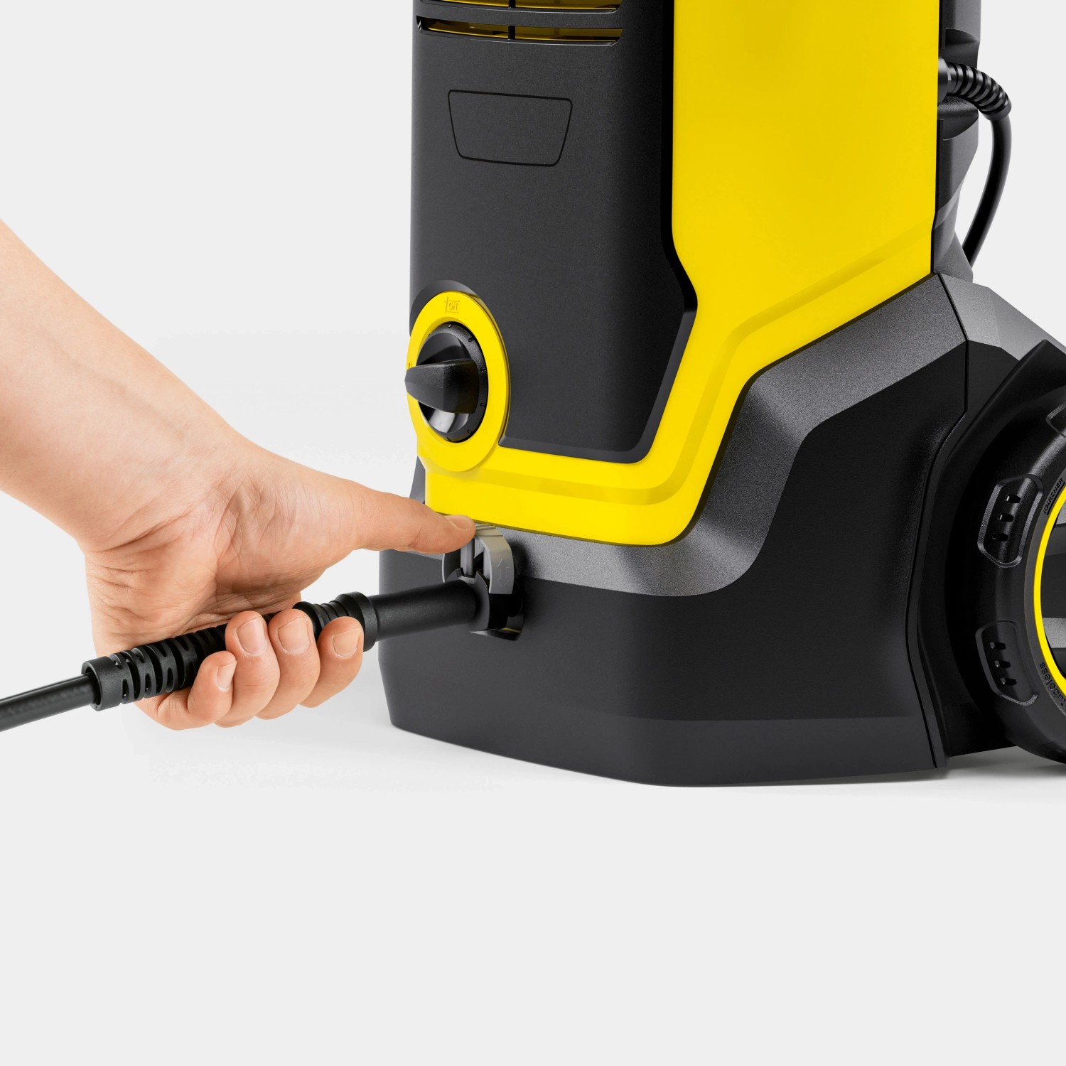 Detailaufnahme: Kärcher K 6 Flex Home Hochdruckreiniger mit Schlauchanschluss.