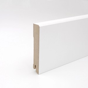 Praktikus Sockelleiste Cubica, weiß, 240 cm. Überstreichbare Fußleiste für Laminat und Holzböden.