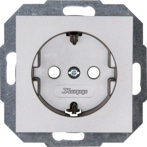 Kopp Steckdose Athenis Stahl, 1-fach mit erhöhtem Berührungsschutz.
