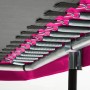Detailaufnahme: Pinkes Salta Trampolin Comfort Edition, Federn und Sprungtuch im Fokus.