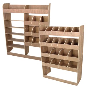Monstershop Fahrzeugeinrichtung für Opel Vivaro SWB L1 aus Holz mit Regalen und Fächern.