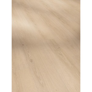 Parador Vinylboden Basic 4.3 Eiche Studioline, geschliffene Landhausdiele in heller Holzoptik.