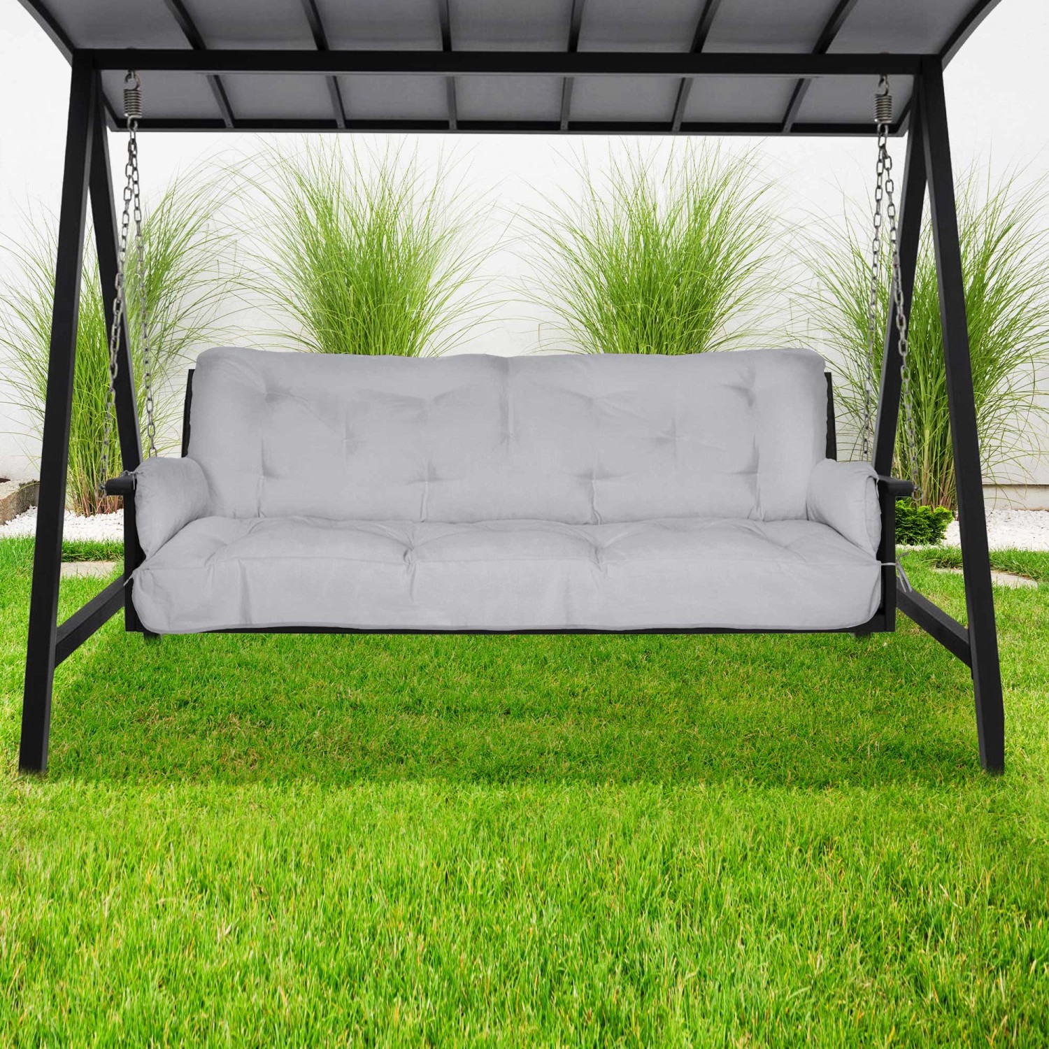 Hellgraue Beautissu Hollywoodschaukelauflage Flair HS 180x50x8cm auf Gartenschaukel.