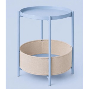 Runder blauer SONGMICS Beistelltisch mit beigem Stoffkorb. Modernes Design, ideal als Nachttisch oder Sofatisch.