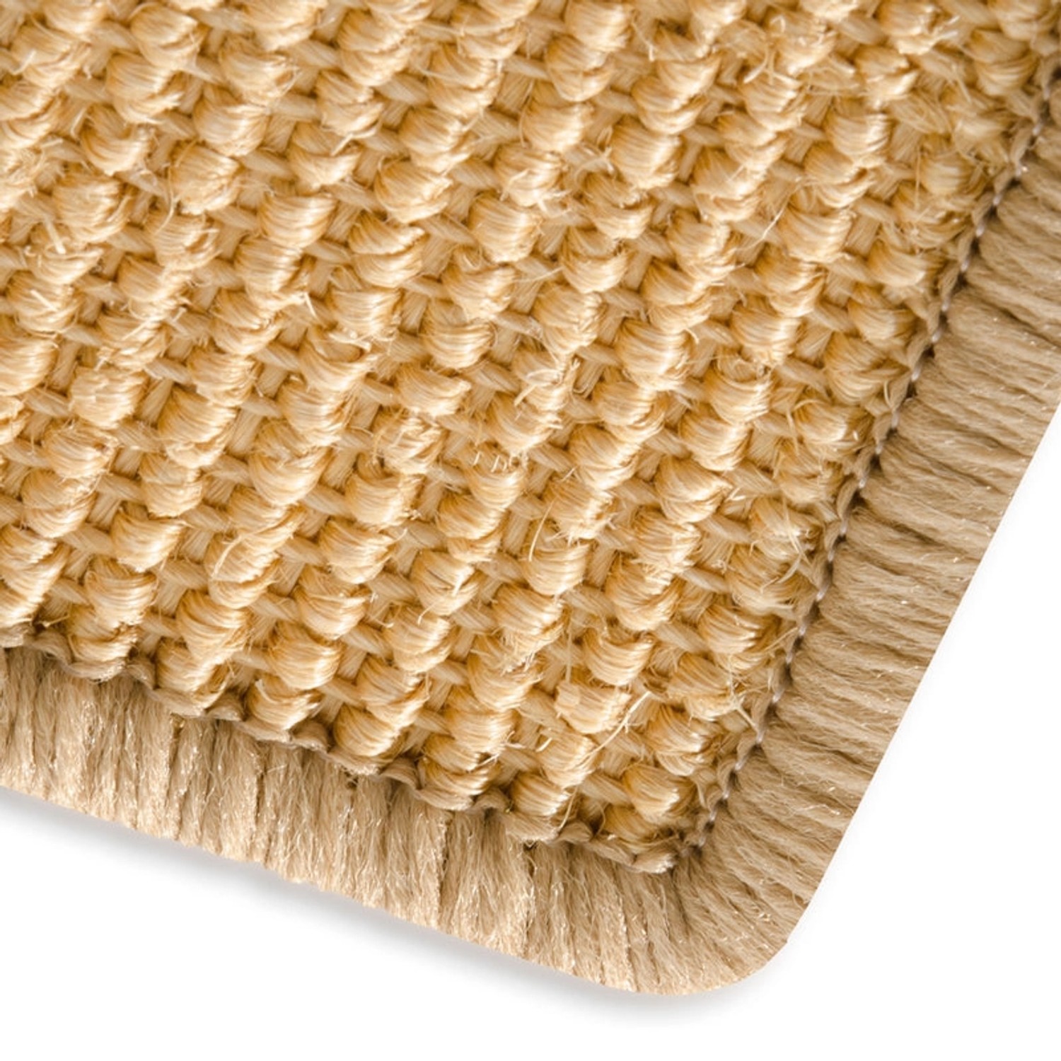 Detailansicht: Naturfarbener KARAT Sisal Teppich Sylt mit gekettelten Rand. Naturfaser Teppichboden.