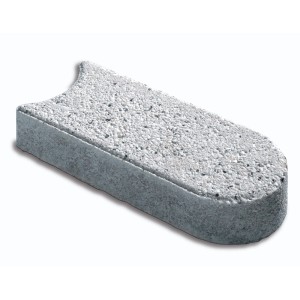 Weiße Mähkante Mini aus Beton, wassergestrahlt, 24x10x4,5 cm, für Rasen- und Beetbegrenzung.