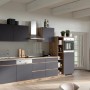 Moderne Küchenzeile Turin 330 cm in Graphit- und Wotaneiche-Optik mit E-Geräten.