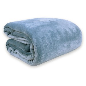 Gefaltete, hellblaue Bestlivings Kuscheldecke aus Teddy Fleece und Sherpa Flanell, 150x200 cm.