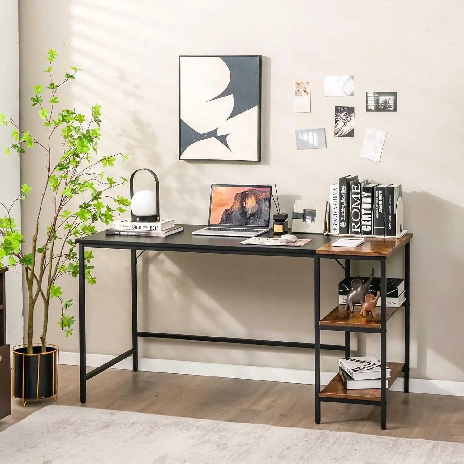 Costway Schreibtisch 140 cm mit Ablage, Computertisch in Schwarz/Braun mit Stahlrahmen.