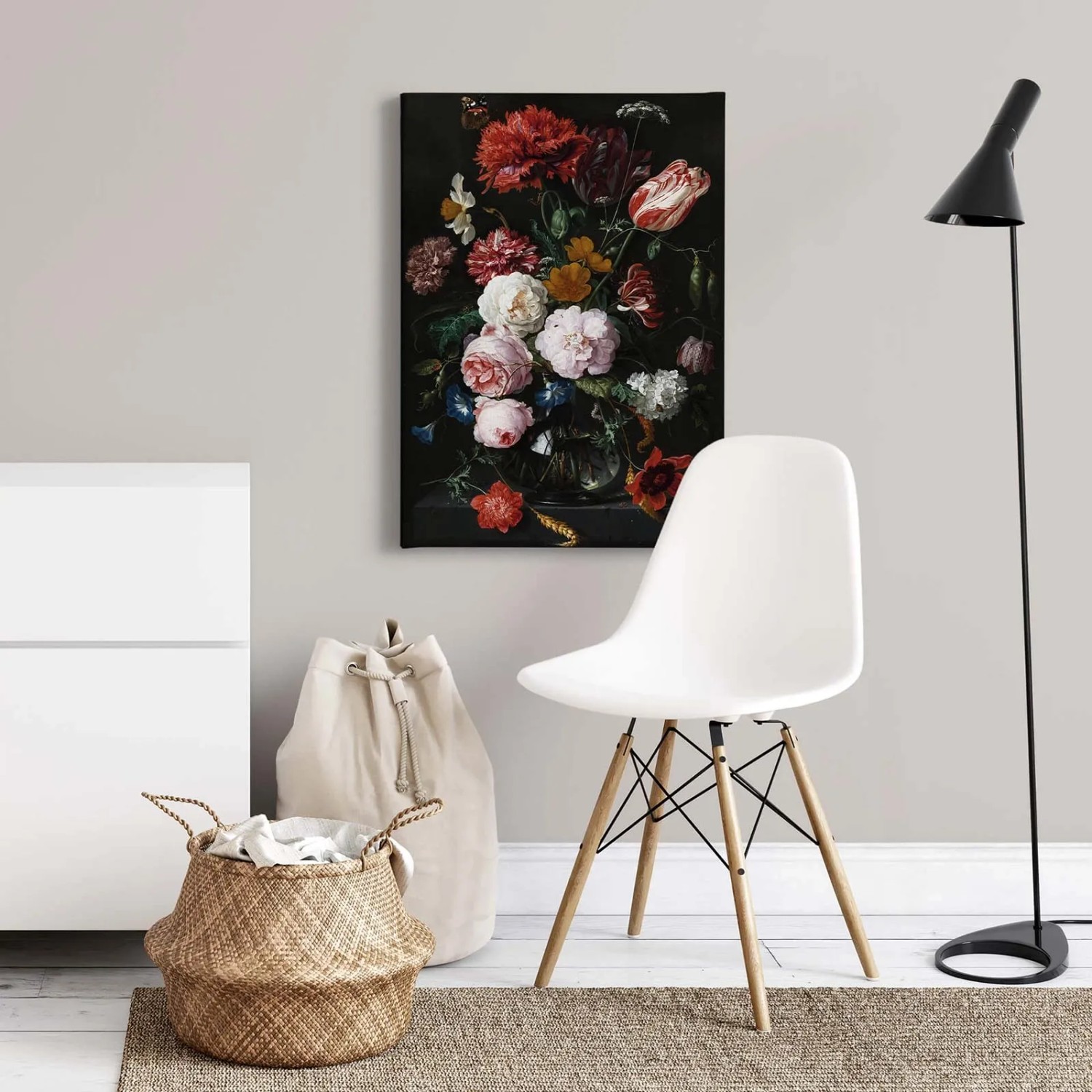 Leinwandbild mit Blumen in Öl Optik, Rosen und Tulpen in Rot und Schwarz. Wanddekoration im Neobarock Stil.