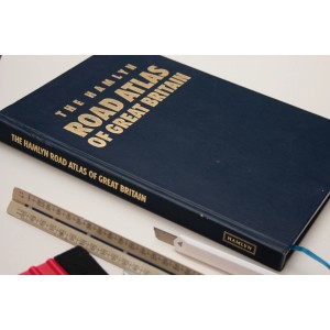 d-c-fix Selbstklebefolie glasklar matt, 45x150cm, mit Werkzeugen zur Anbringung.