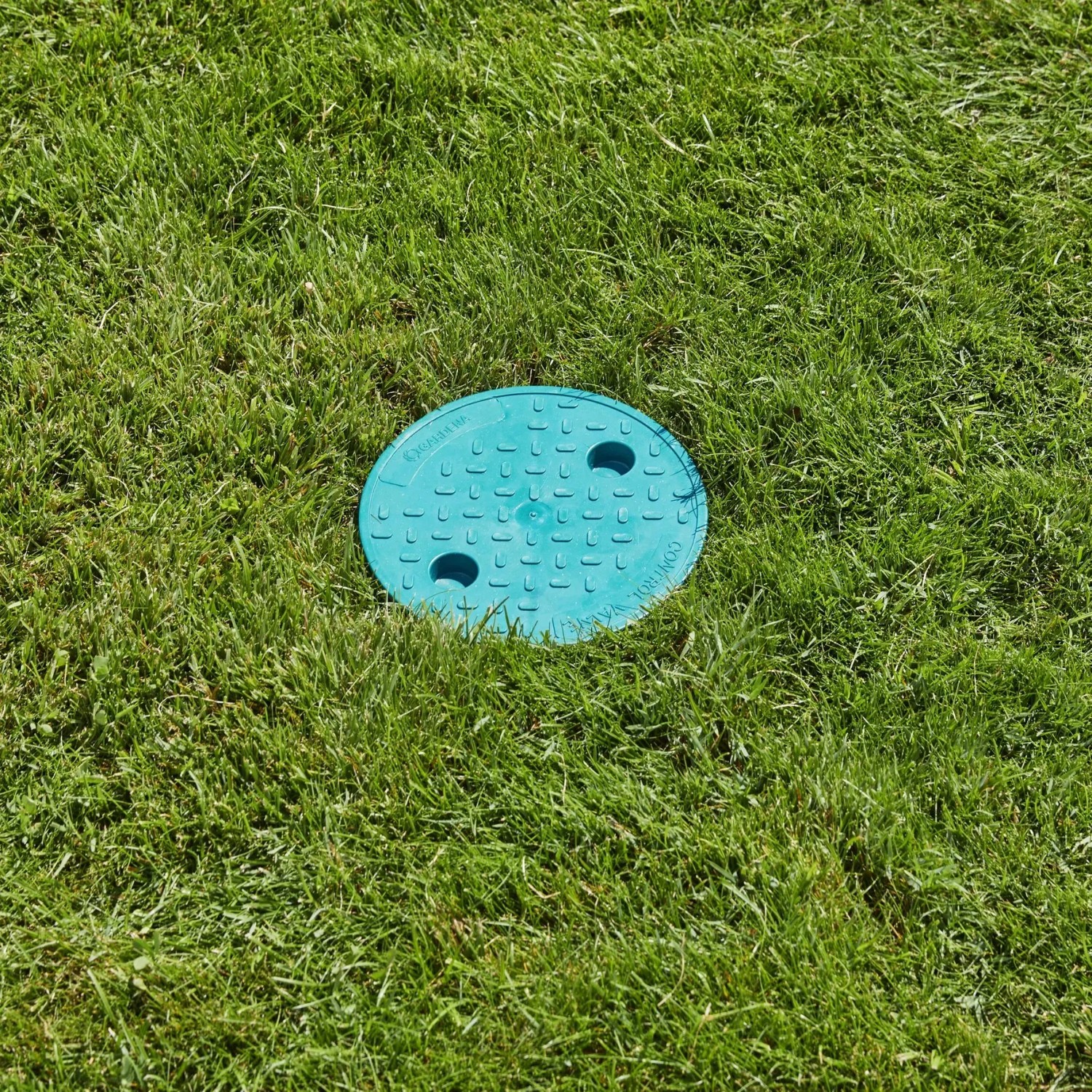 Gardena Druckminderer für Sprinkler-Systeme im Rasen, zur Druckregulierung und Filtration.