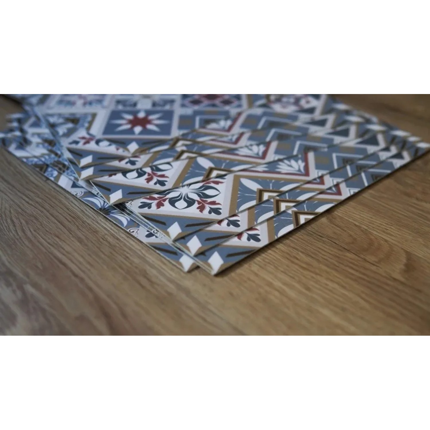 Selbstklebende PVC Fliesen, 9er Set mit Gemüse-Muster für Küche und Boden.