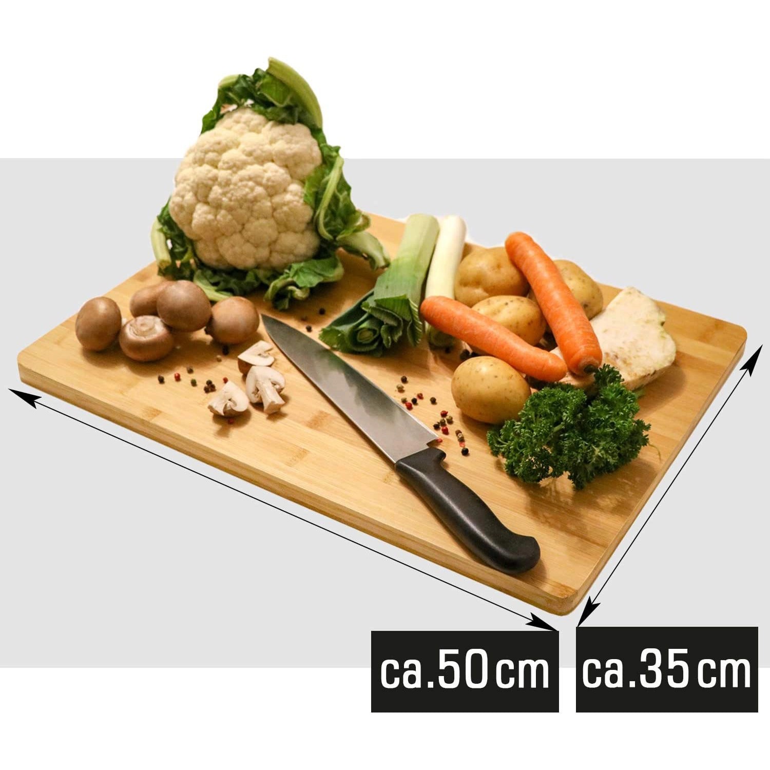 XL Schneidebrett aus Bambus (50x35cm) mit Gemüse und Messer. Küchenhelfer zum Schneiden und Zubereiten.