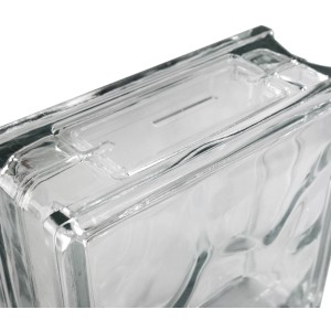 Detailaufnahme: Fuchs Dekoglasstein Wolke, ein klarer Glasbaustein mit Münzschlitz.