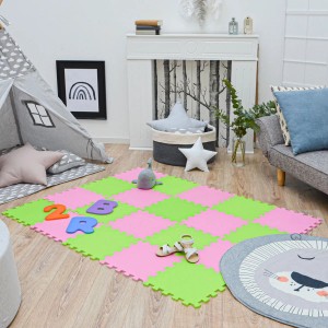 LittleTom Puzzlematte, 18-teilig, pink & hellgrün. Weiche Spielmatte für Babys und Kinder.