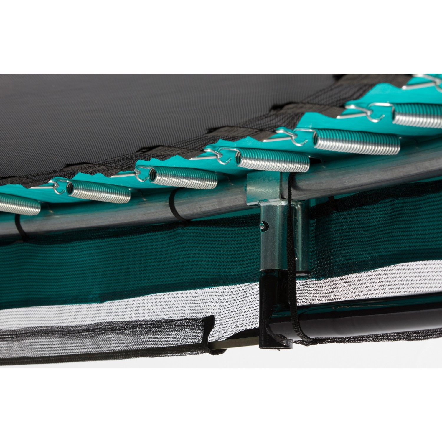 Detailaufnahme: Federn und Rahmen des grünen Salta Trampolin Comfort Edition Ground.