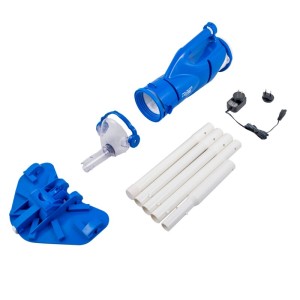 Water Tech Pool Blaster Catfish Li Ultra Poolsauger mit Zubehör wie Stangenhalter und Ladegerät.
