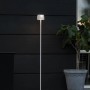 Weiße Konstsmide LED Stehleuchte Nice, 120cm, für den Außenbereich. Dekorative Außenleuchte mit USB.