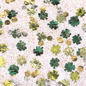 Glitzerkleber mit Konfetti-Kleeblättern, 53ml Flasche mit Dosierverschluss.