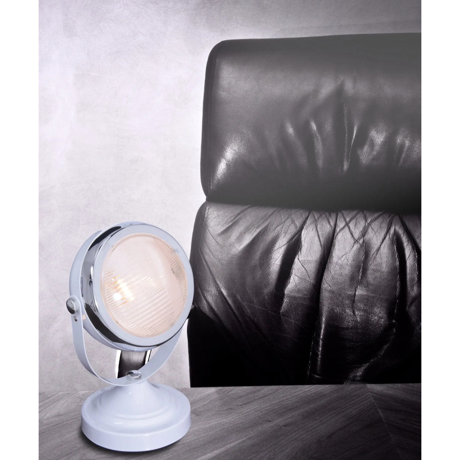 Näve Tischleuchte Carlamp Weiß EEK: E-A++