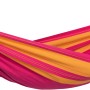Amazonas Hängematte Santana Pink: Hängematte mit pinken und gelben Streifen, Aufhängung mit weißen Seilen.