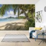 Komar Fototapete Castaway (368x254 cm) mit Strandmotiv im Wohnraum.