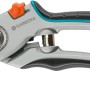 Gardena Gartenschere B/L Alu mit Bypass-Schneideprinzip für Äste bis 25mm Durchmesser.