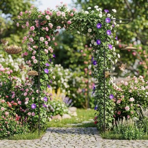 Costway Rosenbogen aus Metall mit Vogelfutterstation, schwarz, umrankt mit Rosen und anderen Blüten.