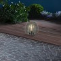 Graue Solar-LED-Dekoleuchte Mereta mit Gitterdesign, Ø 20 cm, für stimmungsvolle Gartenbeleuchtung.