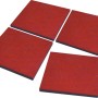 Vier rotbraune T & J Fallschutzplatten 50x50 cm für Gartenspielgeräte.